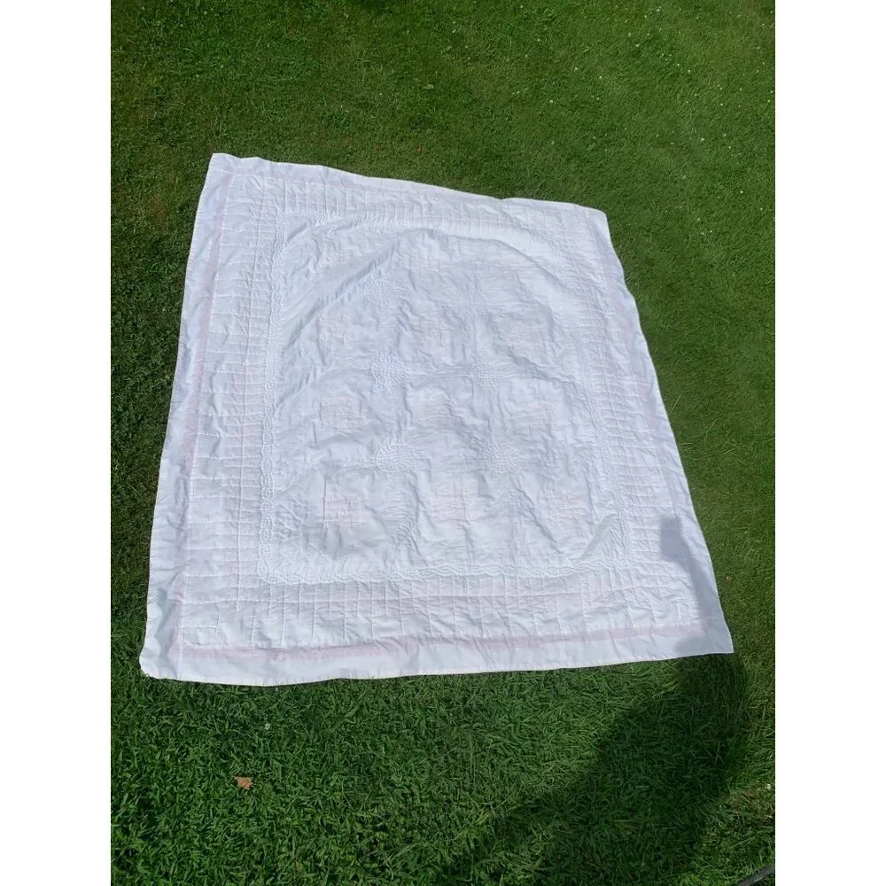 Vintage Lancaster Country Rose Applique` Hand Sewn Quilt 90X70